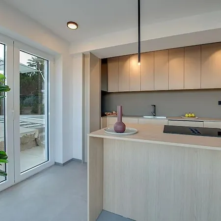 Apartment Starfish With Private Pool And Magnificent Sea View