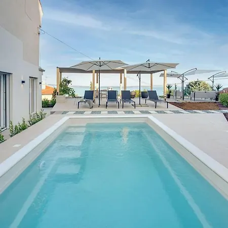 Apartment Starfish With Private Pool And Magnificent Sea View *